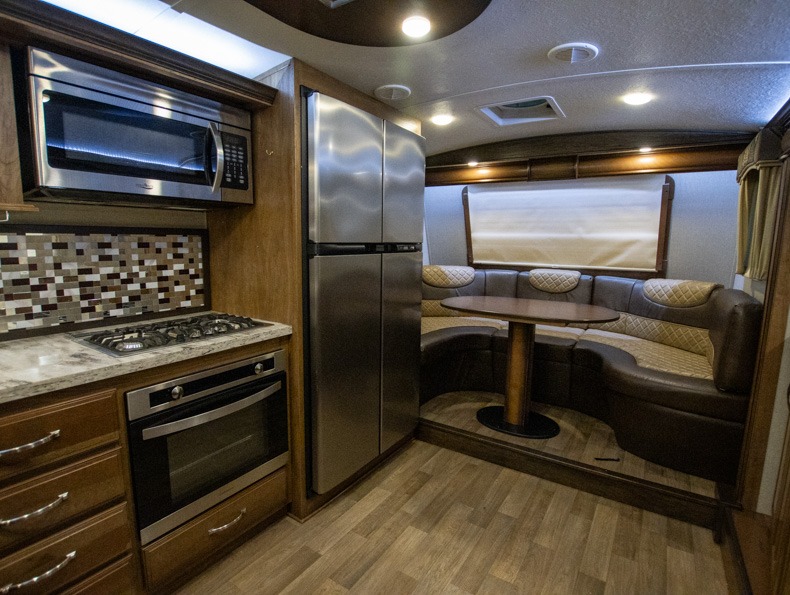 2018 Keystone Montana 3820FK, $ 57,500
