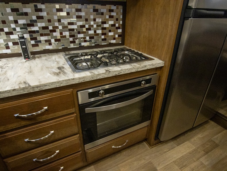 2018 Keystone Montana 3820FK, $ 57,500