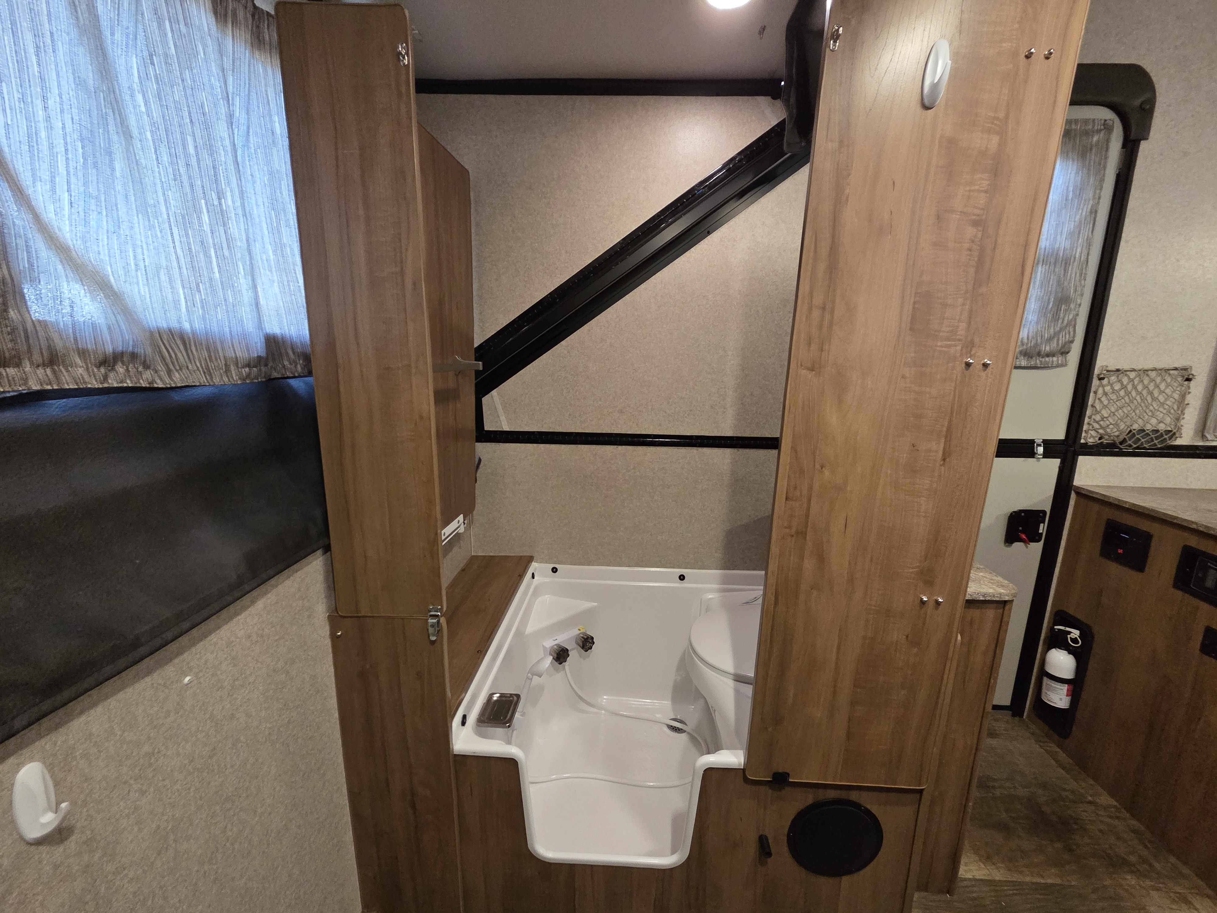 2019 Forest River Rockwood Hard Side A214HW, $ 12,700