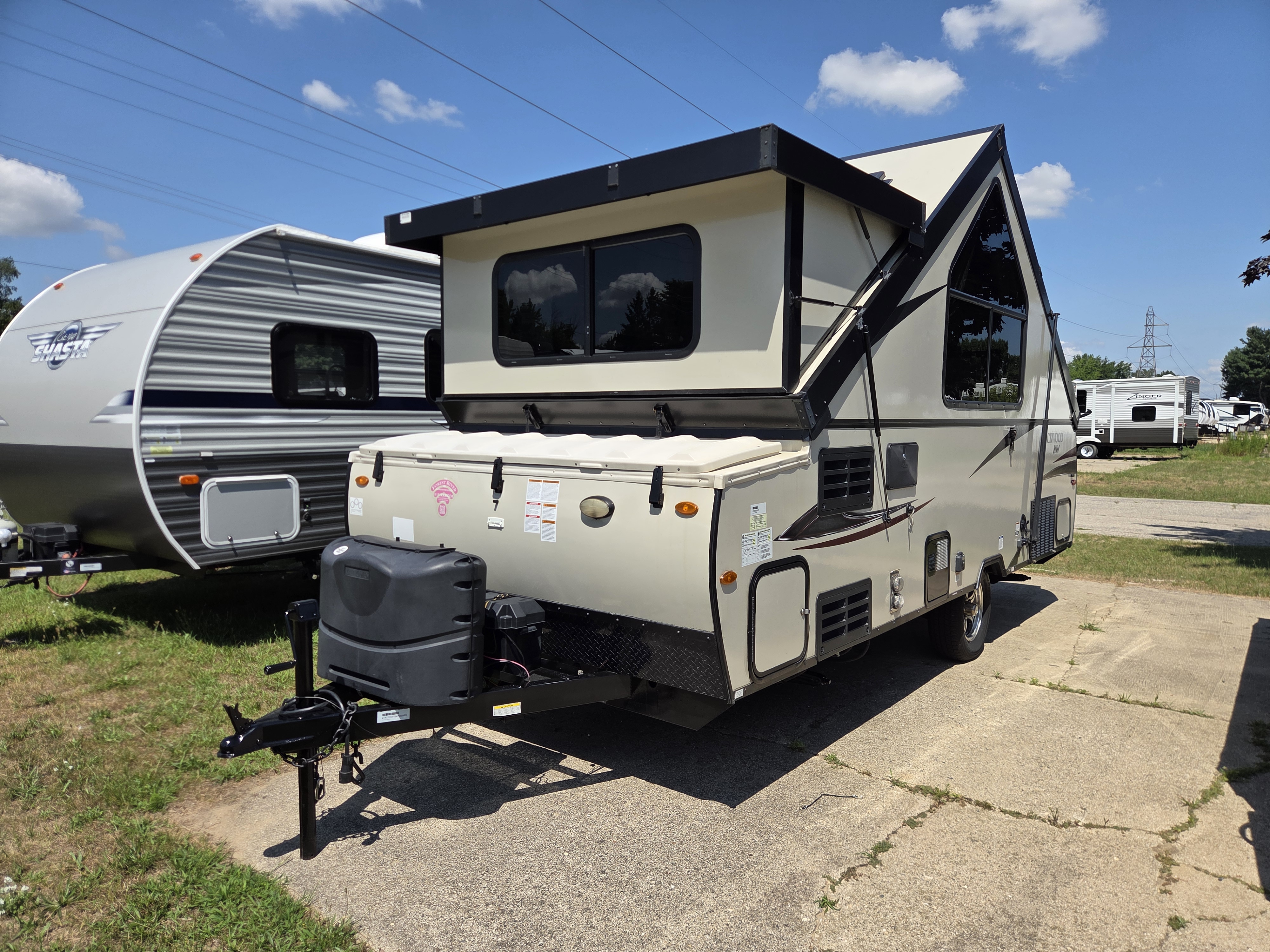 2019 Forest River Rockwood Hard Side A214HW, $ 12,700