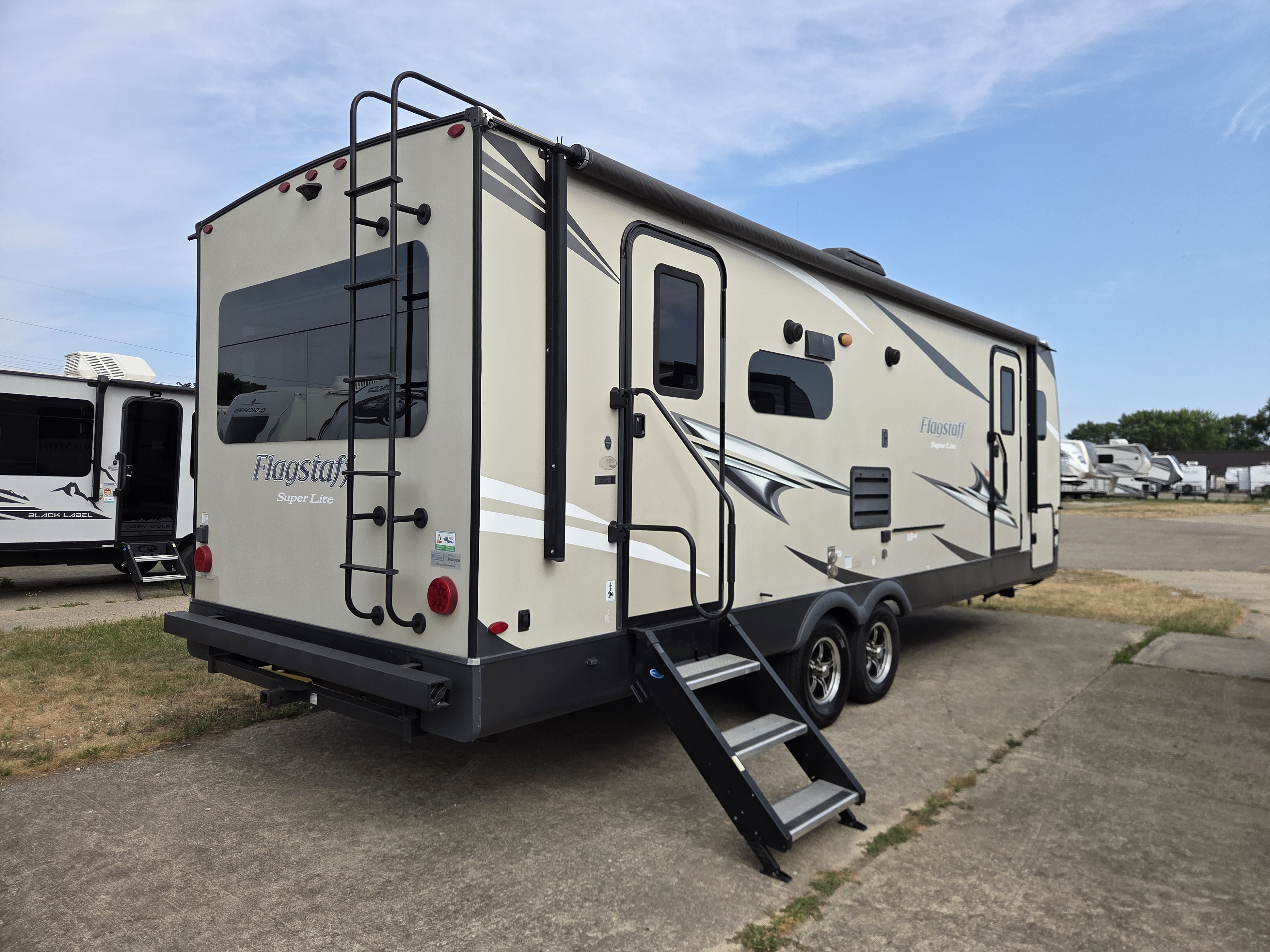 2020 Forest River Flagstaff Super Lite 26RLSW, $ 29,700