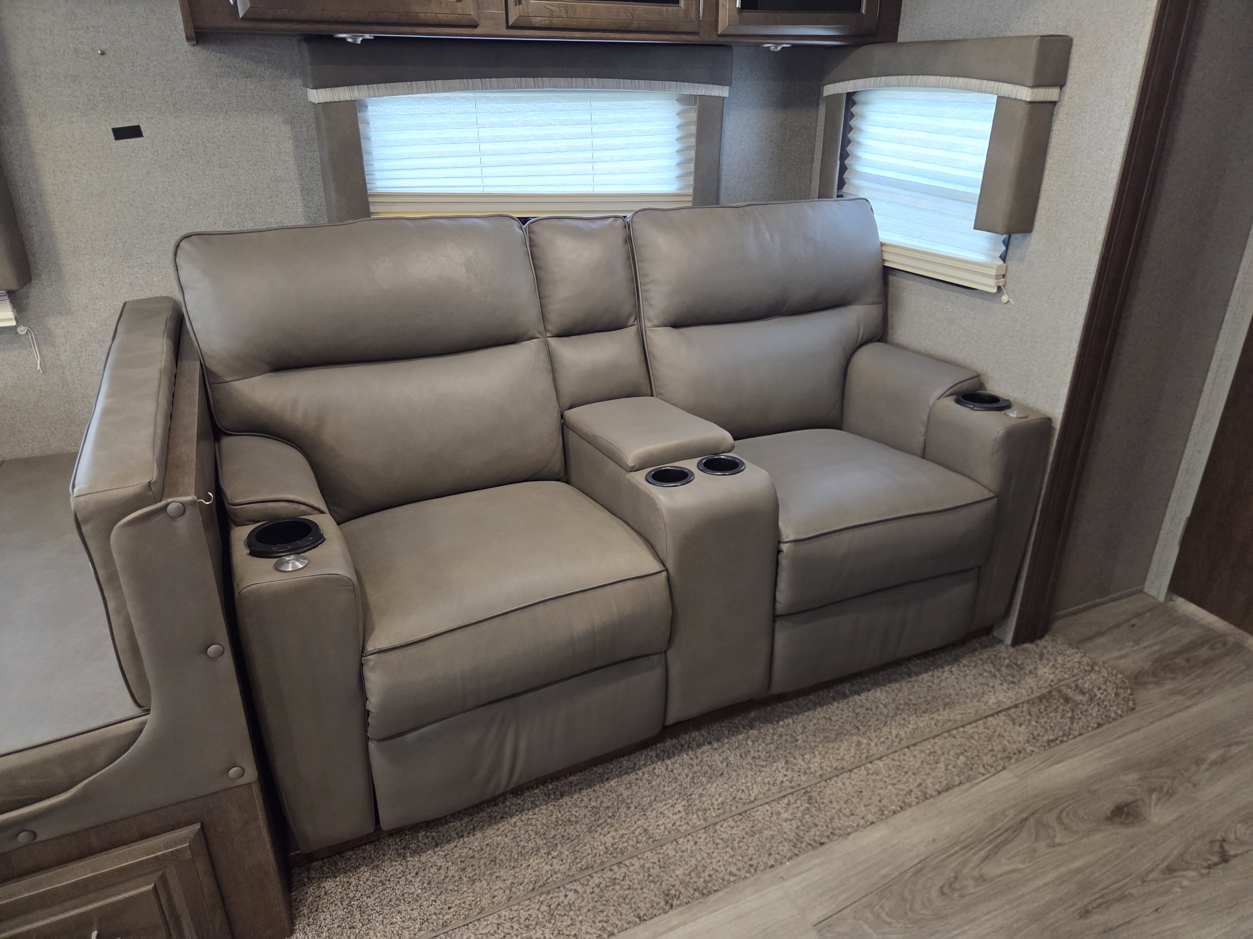 2020 Forest River Flagstaff Super Lite 26RLSW, $ 29,700