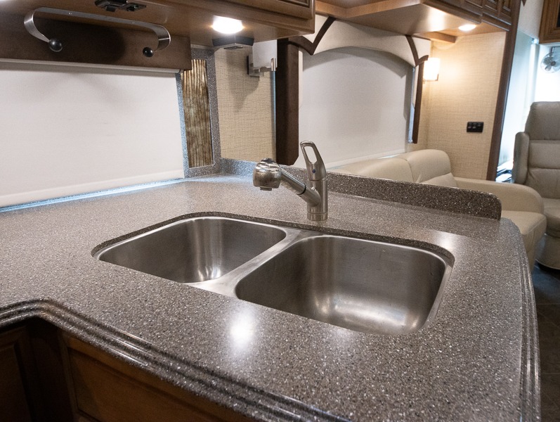 2015 Newmar Ventana 3436, $ 110,990