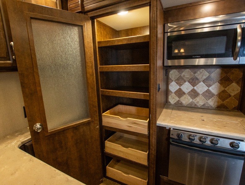 2016 Forest River Cardinal 3825FL, $ 38,500