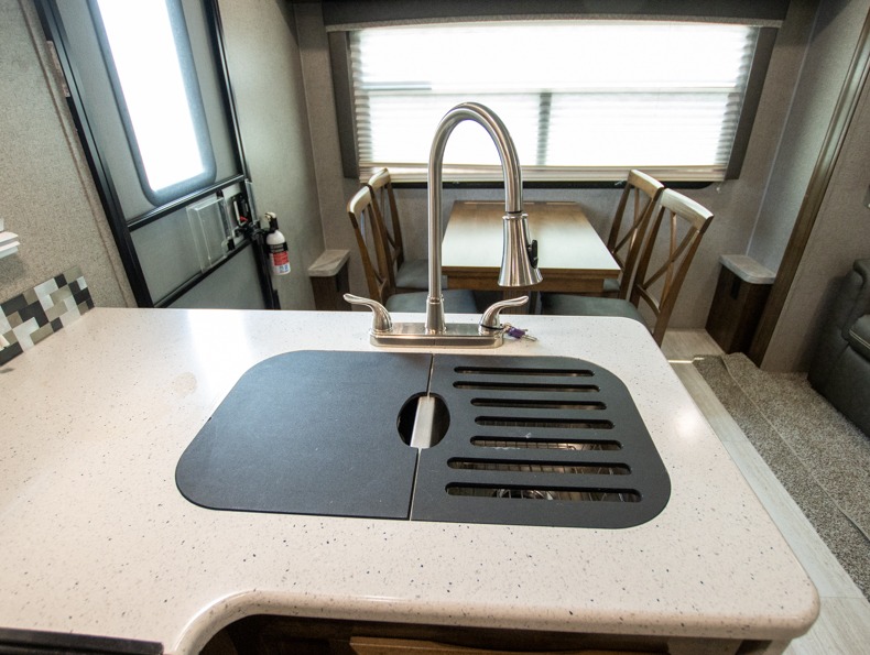 2019 Forest River Rockwood Ultra Lite 2604WS, $ 29,700