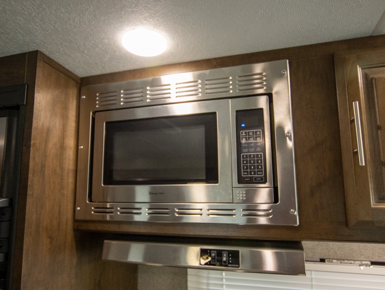 2019 Forest River Rockwood Ultra Lite 2604WS, $ 29,700