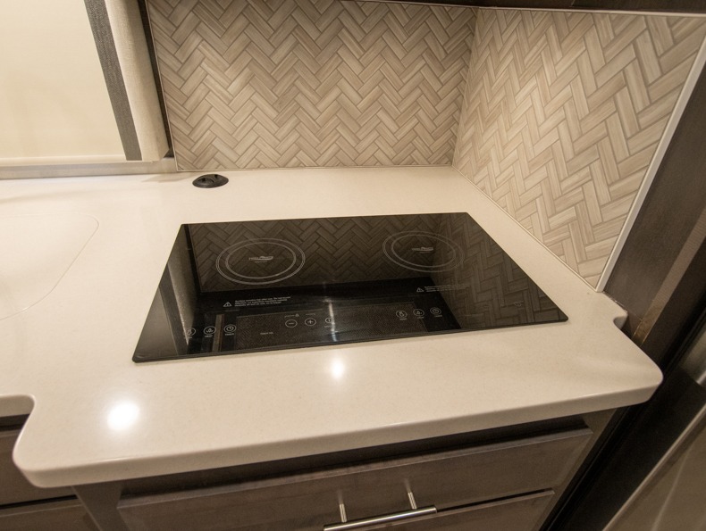 2022 Thor Motor Coach Palazzo 37.4, $ 197,250