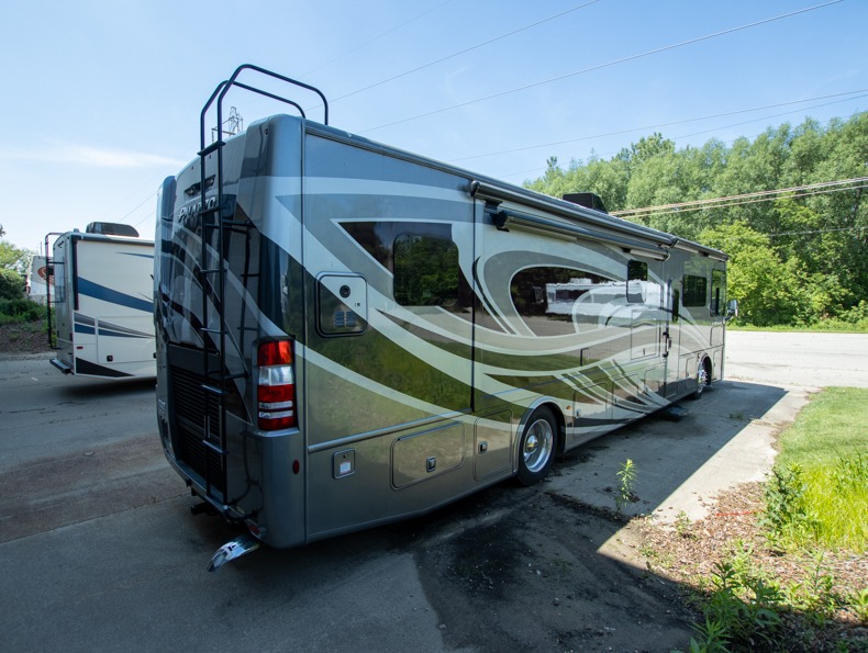 2022 Thor Motor Coach Palazzo 37.4, $ 197,250