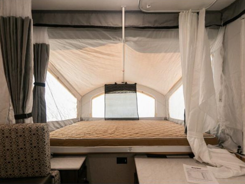 2020 Coachmen Clipper Classic 1285 SST, $ 12,850