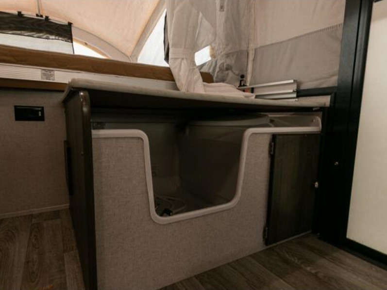 2020 Coachmen Clipper Classic 1285 SST, $ 12,850