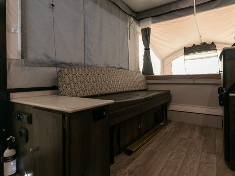2020 Coachmen Clipper Classic 1285 SST, $ 12,850