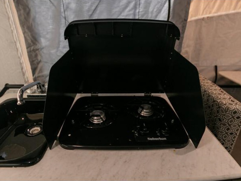 2020 Coachmen Clipper Classic 1285 SST, $ 12,850