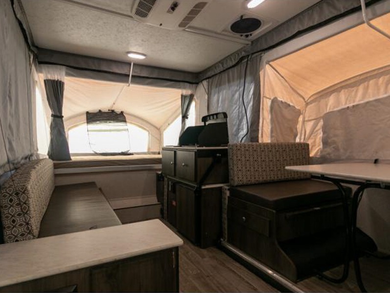 2020 Coachmen Clipper Classic 1285 SST, $ 12,850