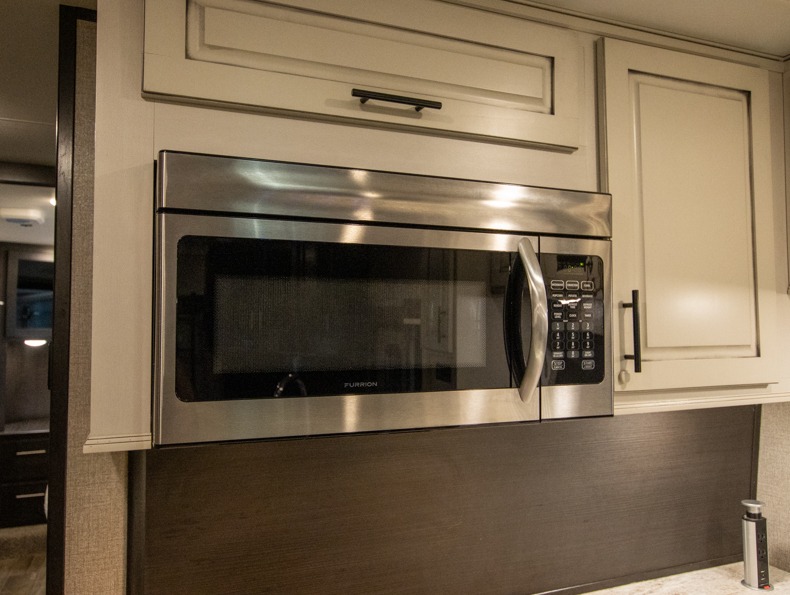 2020 Jayco Seismic 4013, $ 68,300