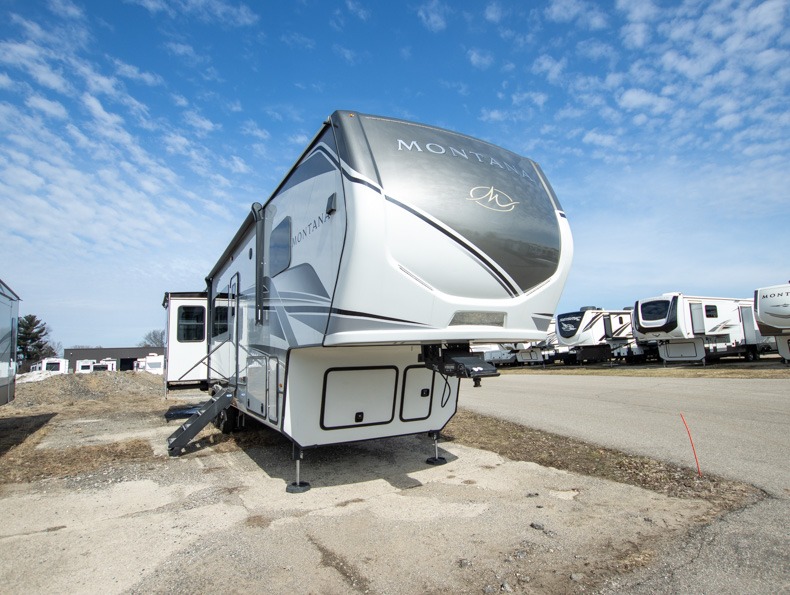 2024 Keystone Montana 3531RE, $ 0