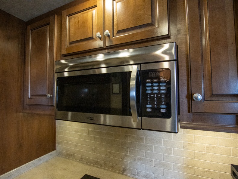 2016 Heartland Landmark 365 LM Charleston, $ 47,600