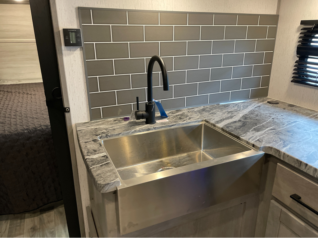2022 Dutchmen Kodiak Ultra-Lite 261RBSL, $ 29,999