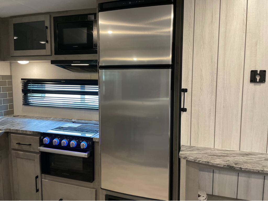 2022 Dutchmen Kodiak Ultra-Lite 261RBSL, $ 29,999