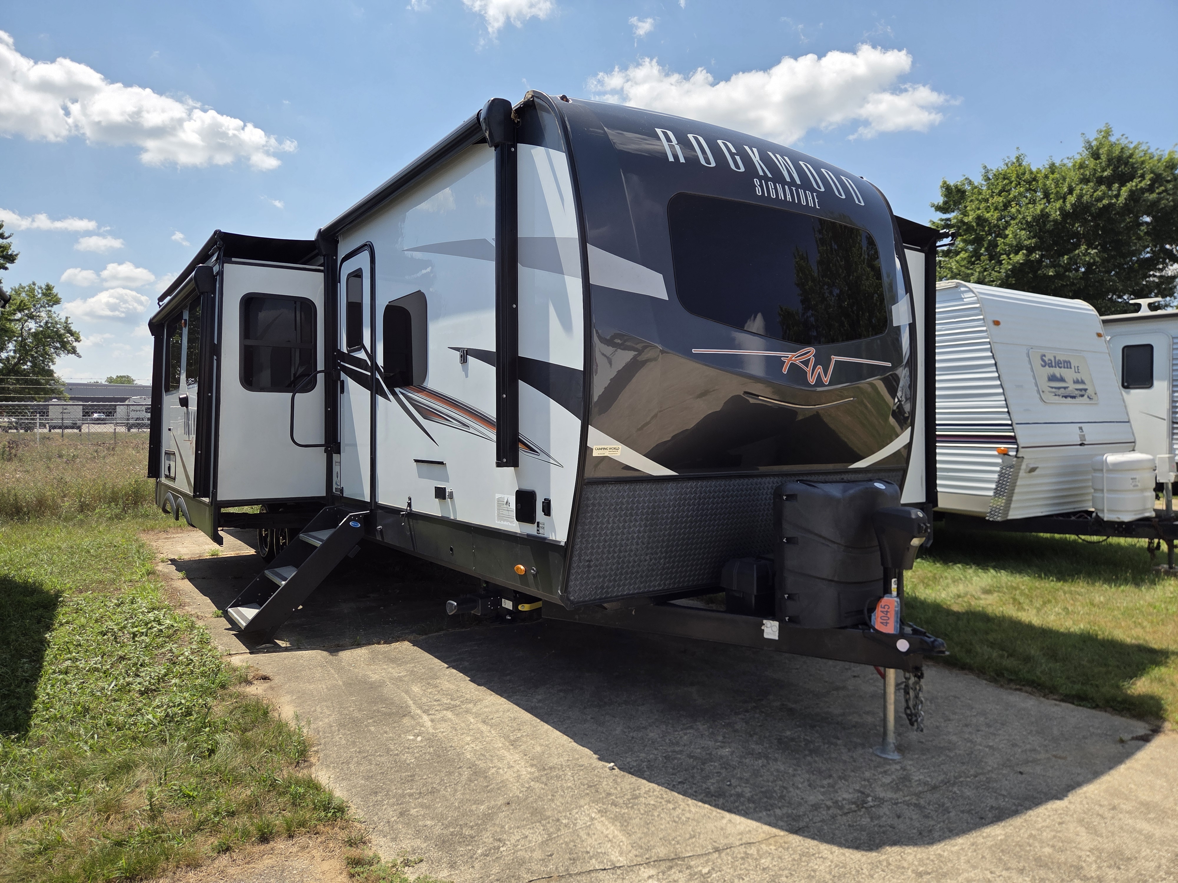 2022 Forest River Rockwood Signature 8336BH, $ 0