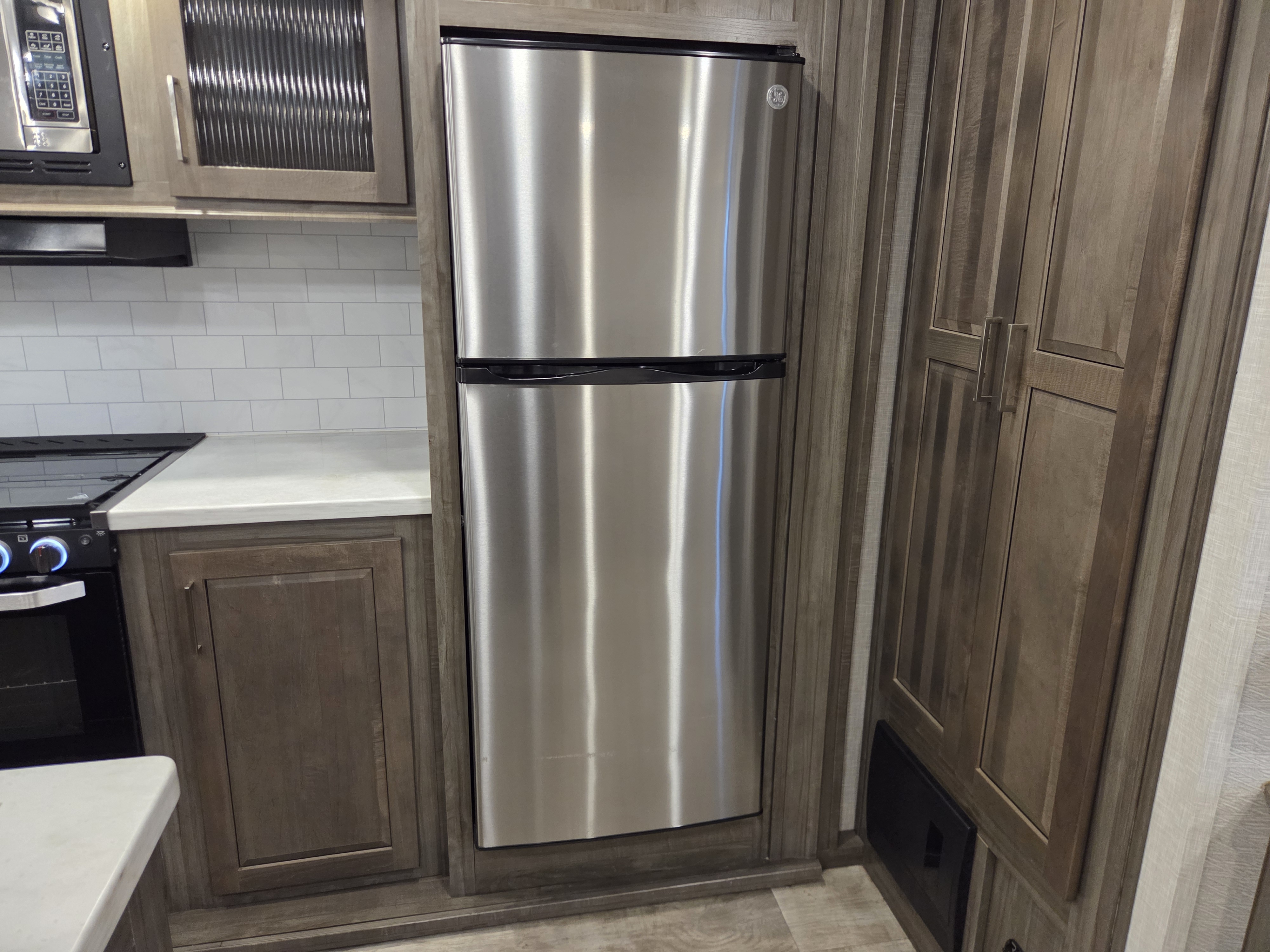 2022 Forest River Rockwood Signature 8336BH, $ 0