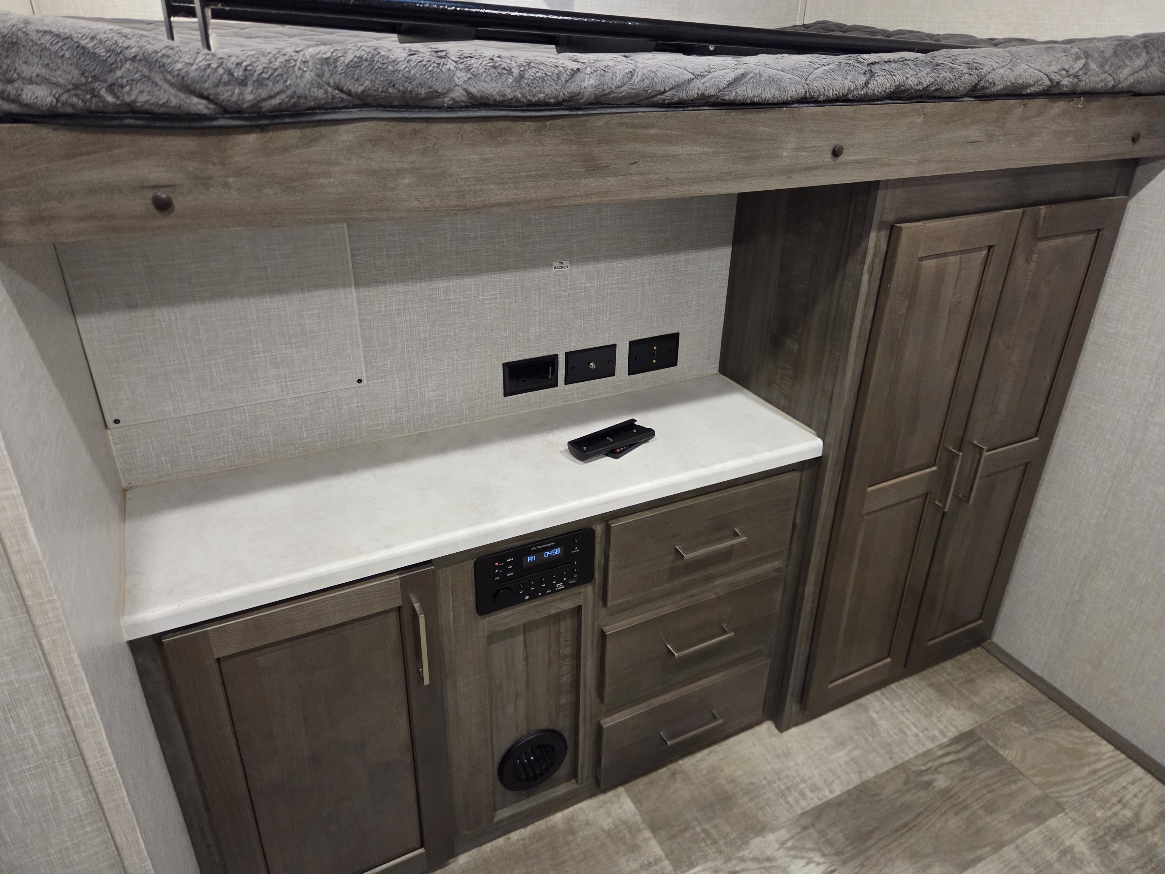 2022 Forest River Rockwood Signature 8336BH, $ 0
