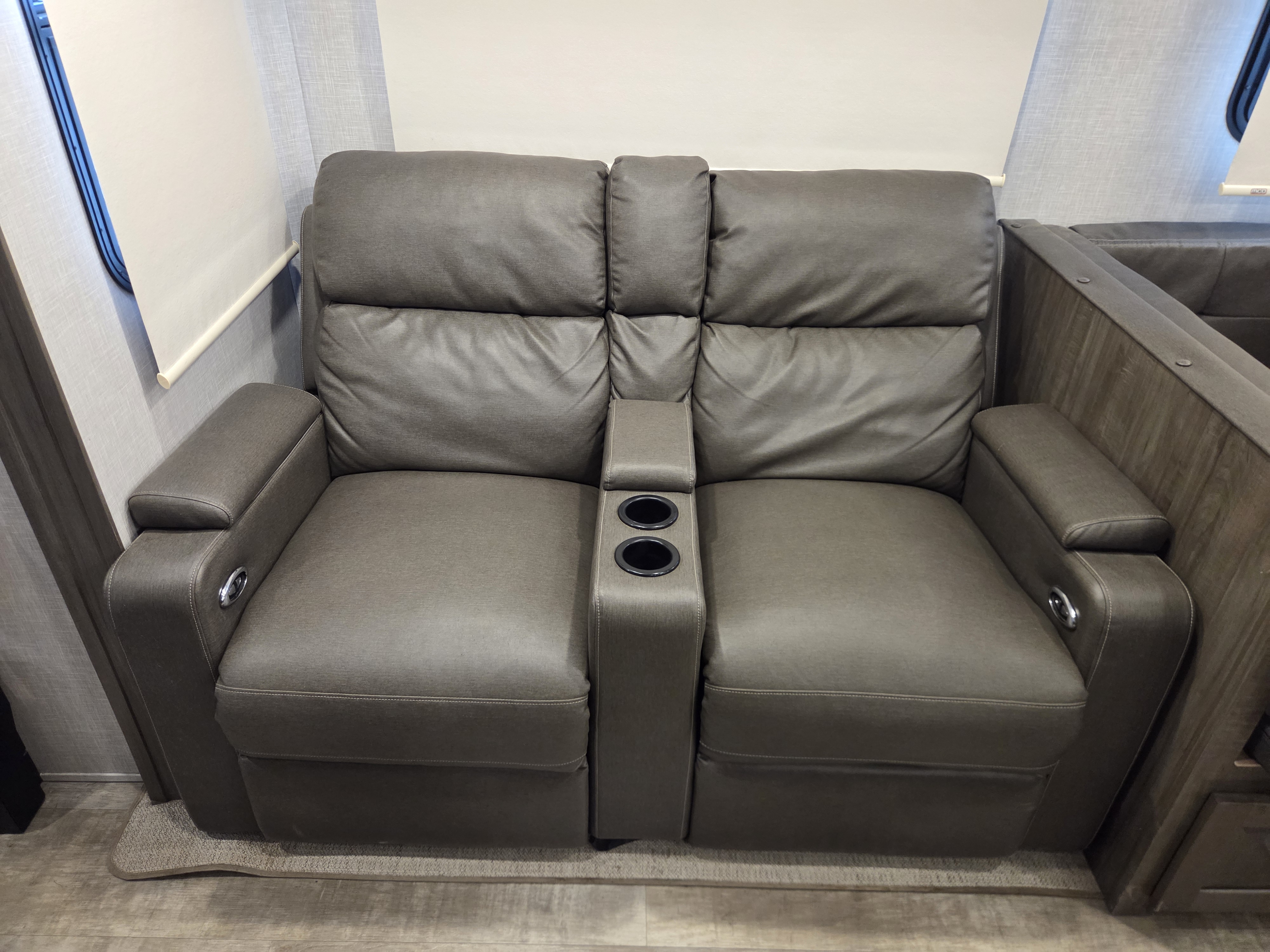 2022 Forest River Rockwood Signature 8336BH, $ 0
