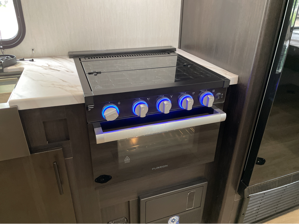 2025 Forest River Rogue SUT 23SUT, $ 35,800