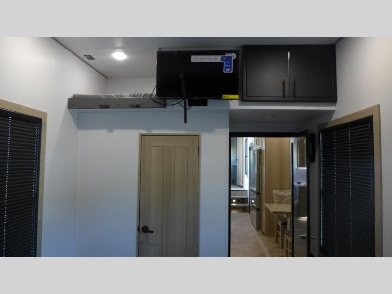 2026 Keystone Raptor 441HB, $ 189,173