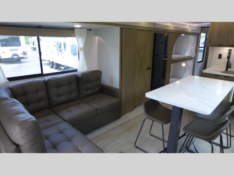 2025 Forest River Salem 34VERANDA, $ 39,999