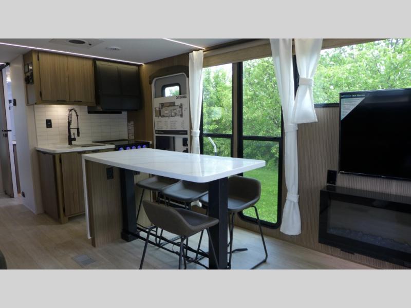 2025 Forest River Salem 34VERANDA, $ 39,999