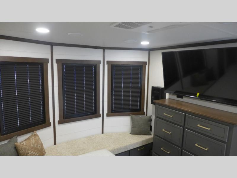 2025 Forest River Cedar Creek Cottage 41FWC, $ 114,823