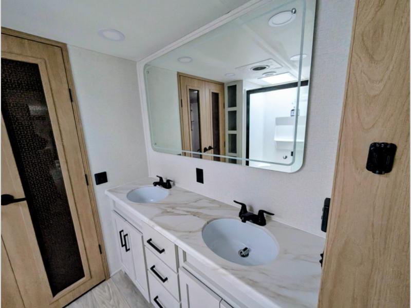 2026 Forest River Sandpiper 3800RK, $ 94,296