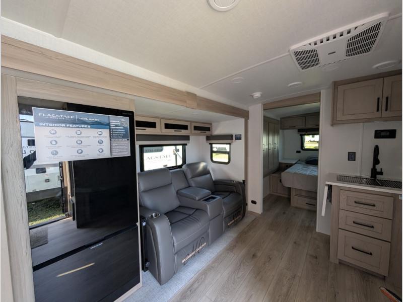 2026 Forest River Flagstaff Micro Lite 25FBLS, $ 47,218