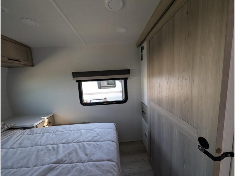 2026 Forest River Flagstaff Micro Lite 25FBLS, $ 47,218