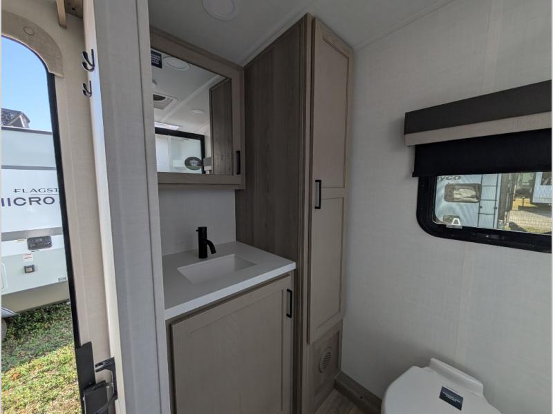 2026 Forest River Flagstaff Micro Lite 25FBLS, $ 47,218