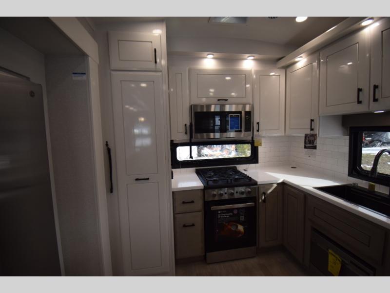 2026 Jayco Pinnacle 38FBRK, $ 158,297