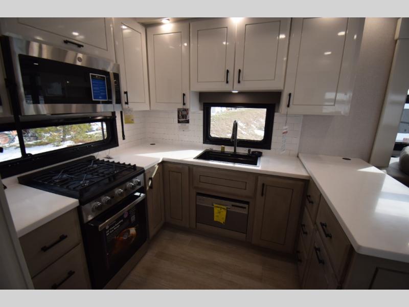 2026 Jayco Pinnacle 38FBRK, $ 158,297