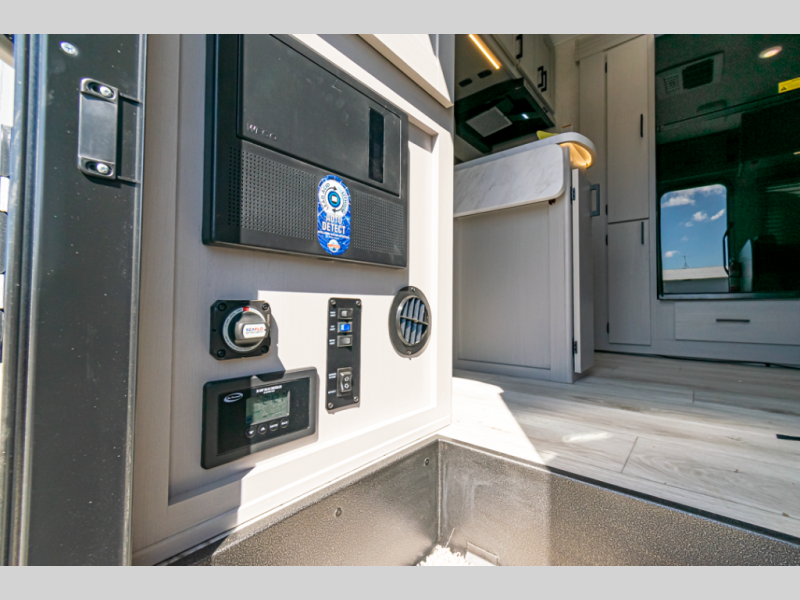 2025 Coachmen Freelander 26DS Ford - 450, $ 99,999