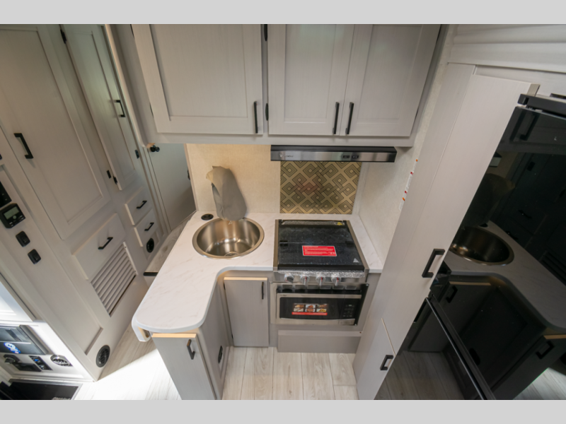 2025 Coachmen Freelander 26DS Ford - 450, $ 99,999