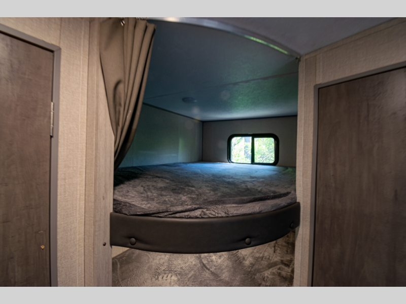 2023 Coachmen Catalina Summit Series 8 261BHS, $ 23,990