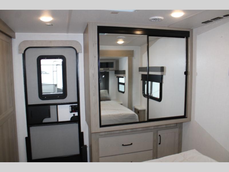 2025 Forest River Rockwood Ultra Lite 2619FK, $ 59,639