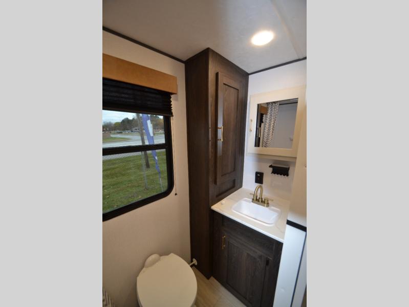 2026 CrossRoads Zinger ZR390DB, $ 70,672