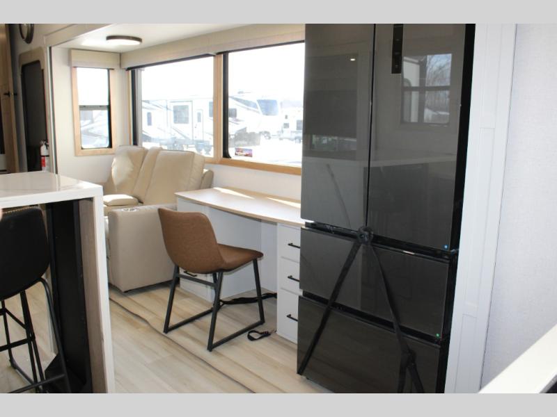 2025 Forest River Sierra 3800RK, $ 98,834