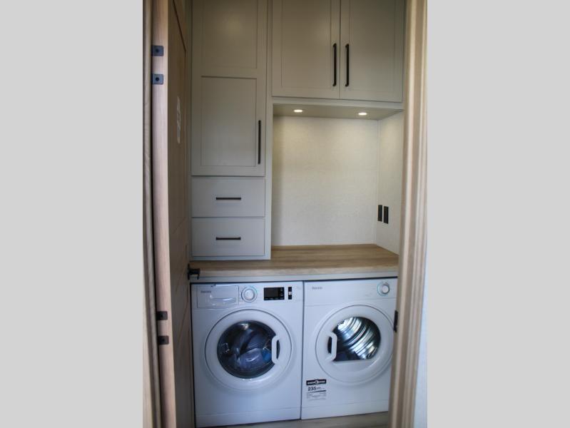 2025 Forest River Sierra 3800RK, $ 98,834