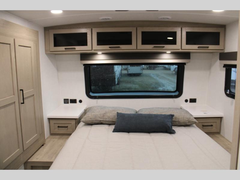 2026 Forest River Flagstaff Super Lite 26SRD, $ 65,333