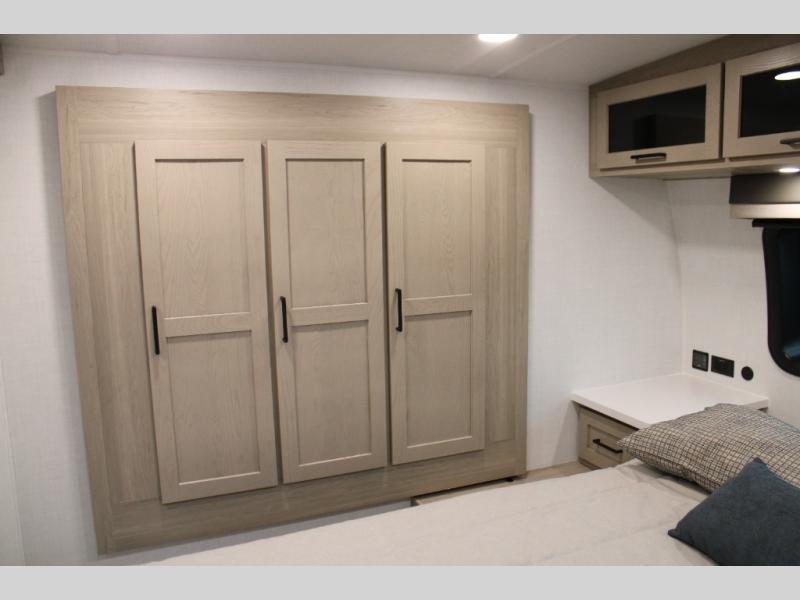 2026 Forest River Flagstaff Super Lite 26SRD, $ 65,333