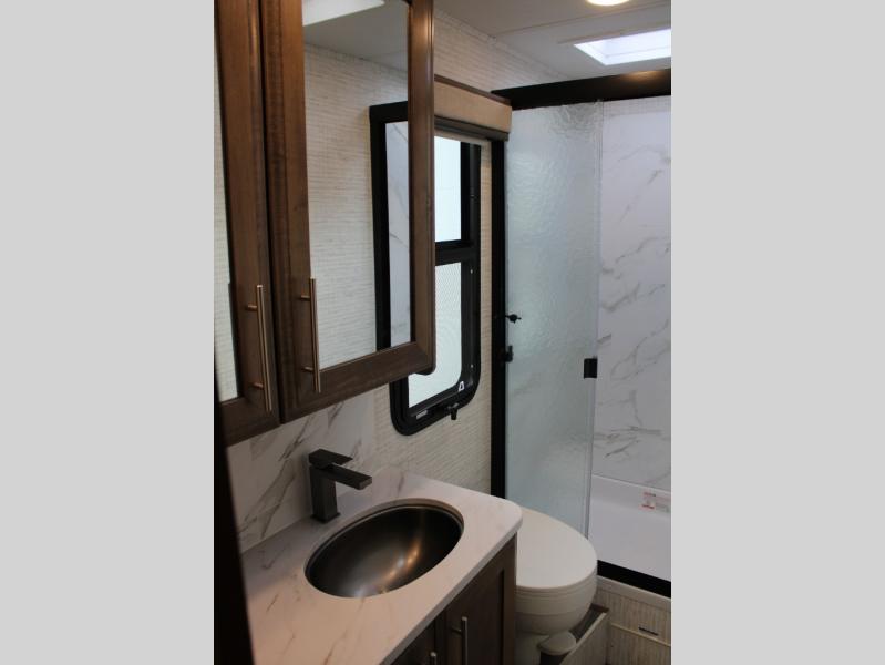 2024 Jayco Greyhawk XL 32U, $ 159,999