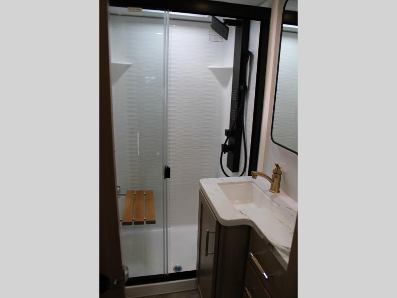 2025 Keystone Raptor 415, $ 190,466