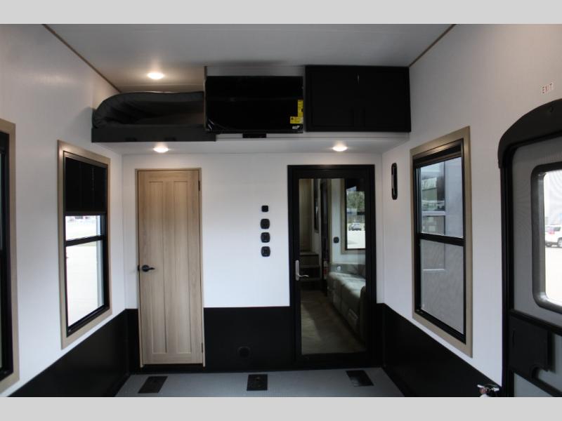 2025 Keystone Raptor 415, $ 190,466