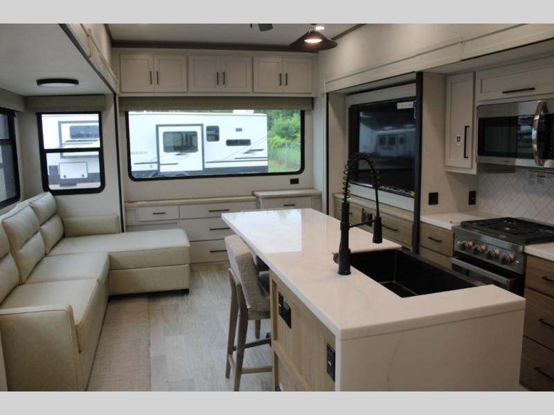 2026 Forest River Sierra 3900HBLR, $ 103,089